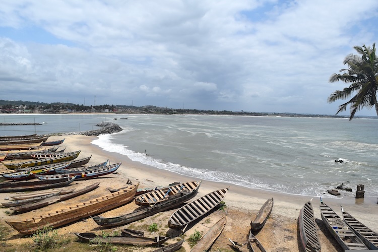 bwellen-fishing-boats-3614113 750x3500